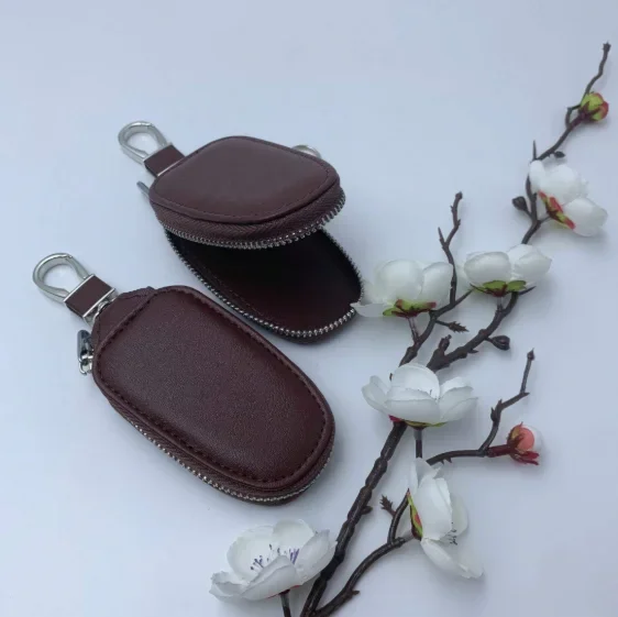 Monogram Keychain Leather - Ключница из искусственной кожи с монограммным