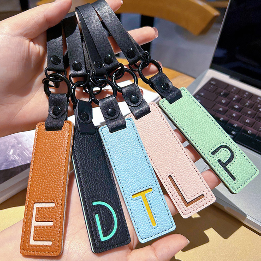 Классический брелок для ключей – обзор и цена Monogram Keychain Leather