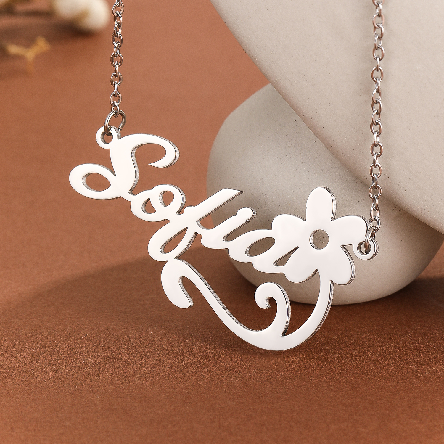 Цепочка с подвеской в виде бук – обзор и цена Name Necklace Custom